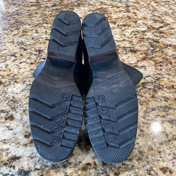 Sorel Cate Cutout Suede & Pebbled Leather Booties - Picture 7 of 8